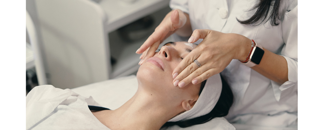 Dermatolozi, pažnja kod starijih pacijentkinja na terapiji spironolaktonom